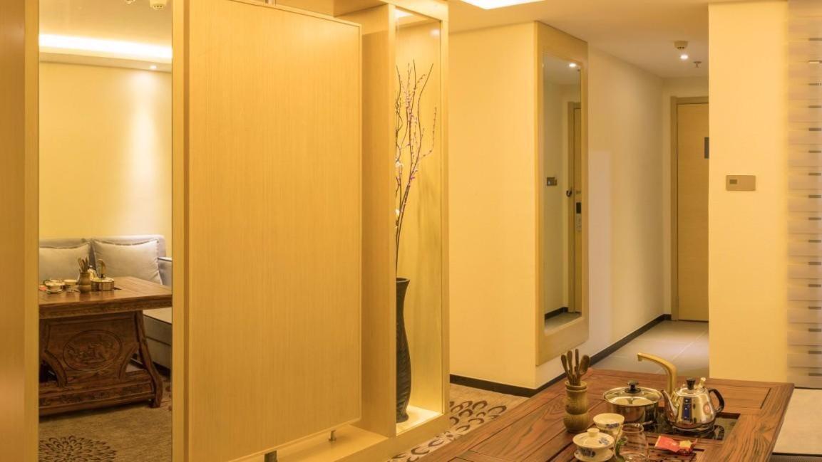 Lavande Hotel Luzhou Jiale Century City Exterior photo